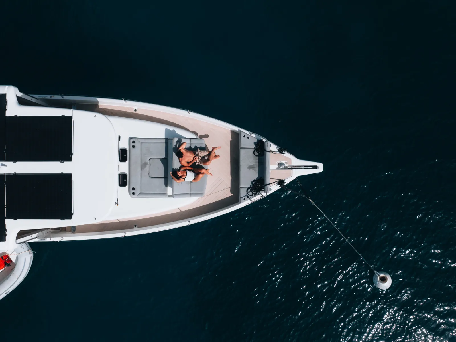 Jeanneau Sea-Loft 480 — Lifestyle am Wasser