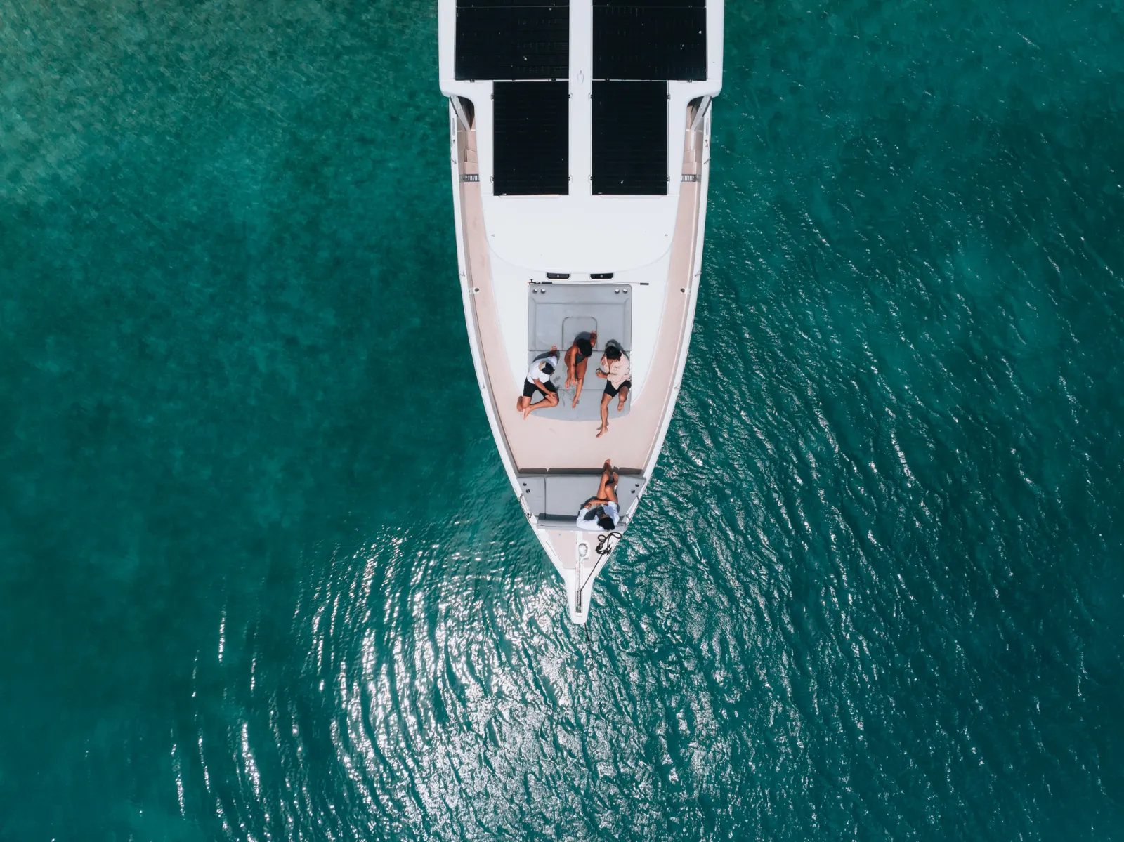 Jeanneau Sea-Loft 480 — Lifestyle am Wasser